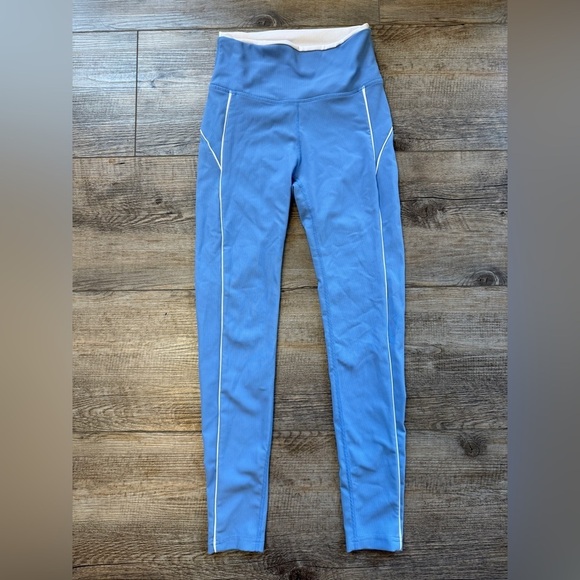 Wilo The Label Pants - Women's Blue High-Waisted Cropped Pants